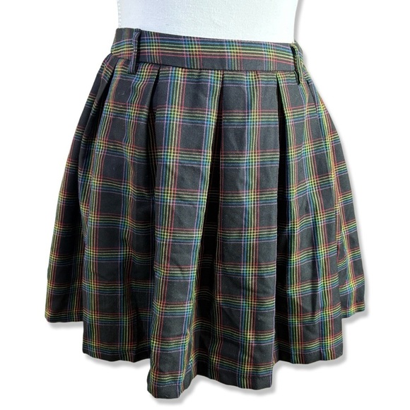 ⭐️HOT TOPIC Rainbow Pleated Plaid Schoolgirl Mini Skirt - Picture 1 of 5